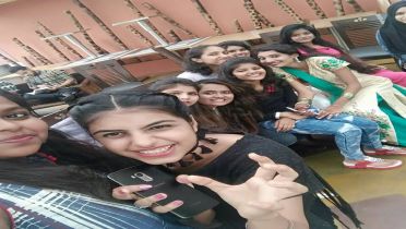 FRESHER'S PARTY 2017 AT CADENCE  ACADEMY KOLHAPUR .